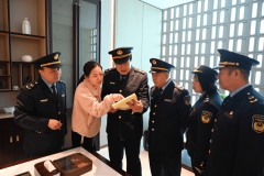 碰到消费问题时怯于本身权